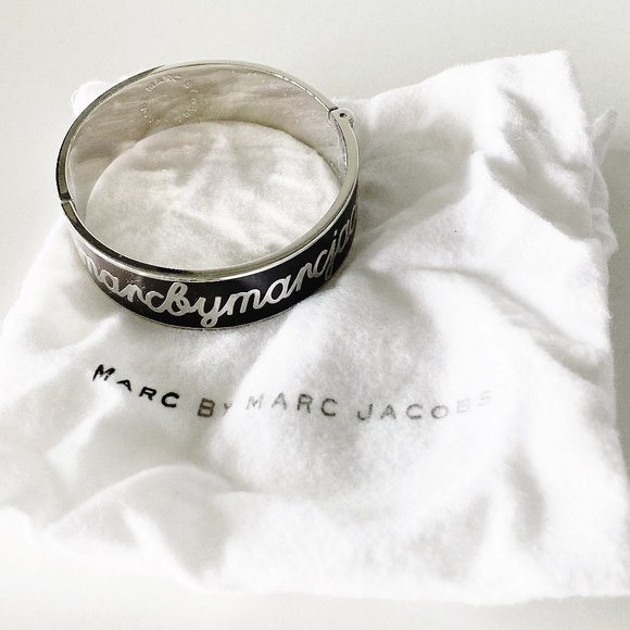 Marc by Marc Jacobs enamel bangle